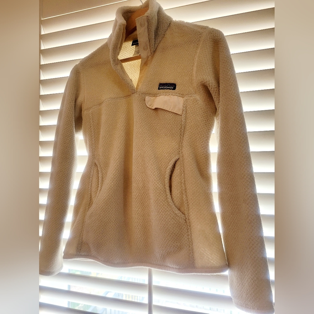 Patagonia Women's White Fleece Jacket Size Small